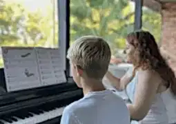 genç piyano kursu eğitmenleri